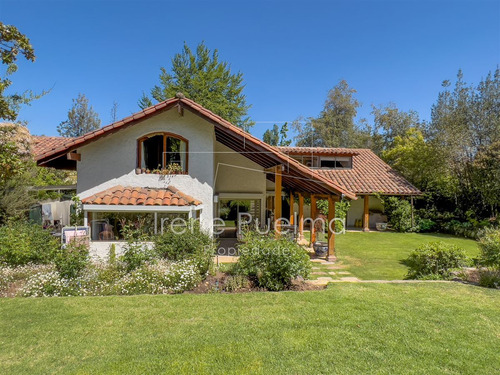 Vende Casa Condominio Las Flores En Los Dominicos Las Condes