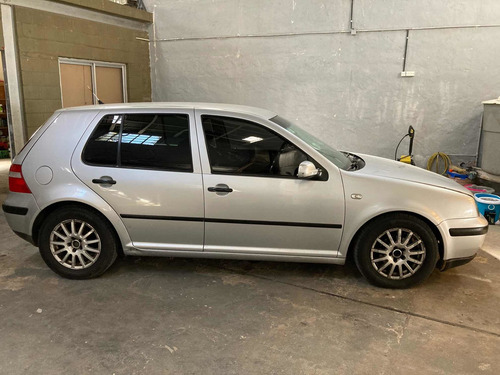 Volkswagen Golf 1.6 Comfortline 2004