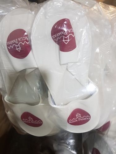 400 Pares De Pantuflas Descartables De Goma Eva Con Logo