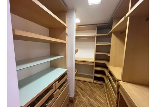 Casa Poblado-san Lucas 366mt2-4 Alcobas + Estudio-exclusiva Unidad