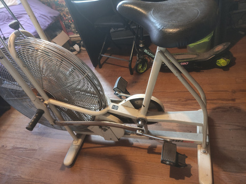 Bicicleta Fija Schwinn Airdyne A Reparar Detalles Beige (Usado)