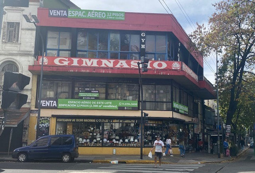 Imagen 1 de 2 de Terreno, Floresta, Av. Rivadavia 8441, 2300 M2 Vend.