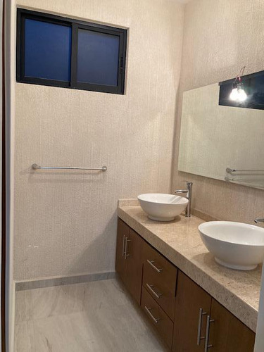 Venta Casa Nueva En Lomas De La Selva - V268
