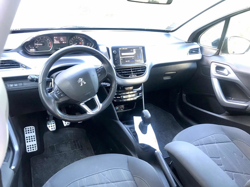Peugeot 208 1.6 Feline 2014