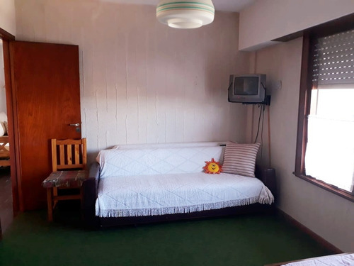 Imagen 5 de 9 de Venta Departamento Dos Dormitorios En Villa Gesell Av.3 Y 140