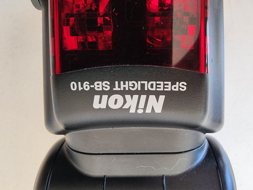 Imagen 5 de 8 de Flash Nikon Speedlight Sb-910 Con Estuche Y Difusor