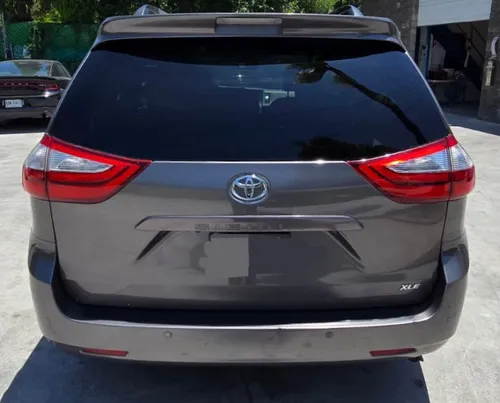 Toyota Sienna 3.5 Xle Piel At
