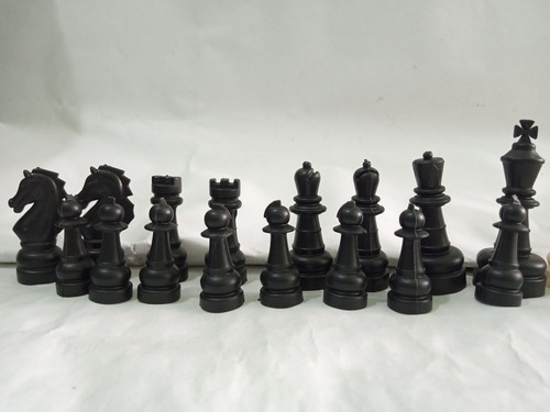 100 Juegos De Mesa, Domino. Ajedrez. Dama. Multijuegos (Usado)