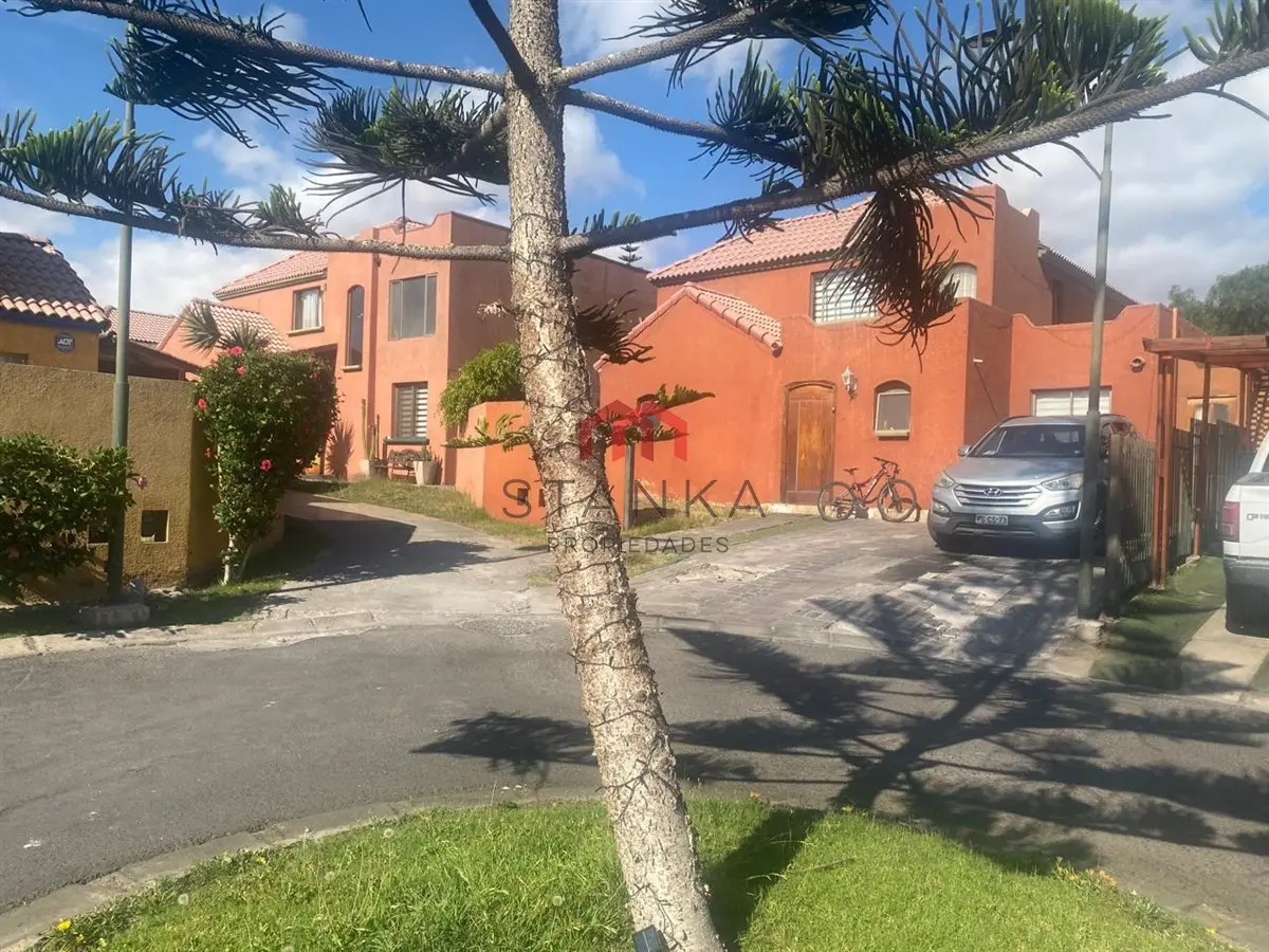 Imagen 1 de 17 de Casa En Venta 5 Dorm En Condominio Sector Norte Antofagasta