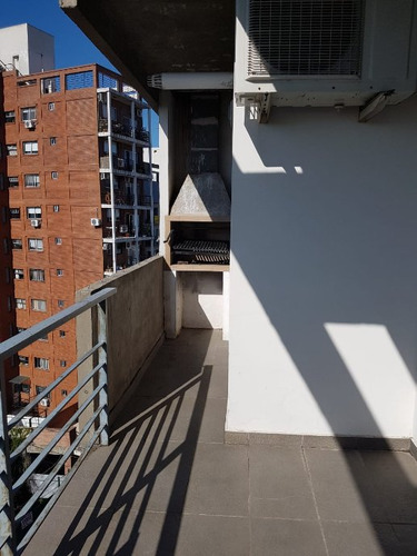 Departamento Piso 3 Ambientes Mas Escritorio Y Cochera Doble En Bernal Centro