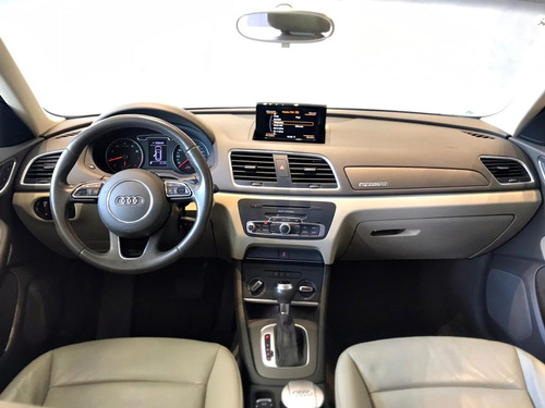 Audi Q3 Tfsi Attraction 2.0 Branco 2014/15