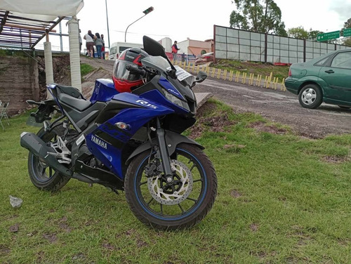 Yamaha R15