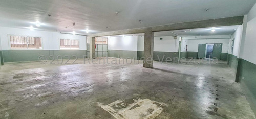 Imagen 11 de 26 de George Tahan #23-9931 Venta Excelente Edificio Industrial De 4 Pisos De 280 M2 Cada Planta, Más Dos Galpones De Aproximadamente 1.300m2, Con La Mejor Ubicación En El Km 1 De Mariche, En Urbanización I
