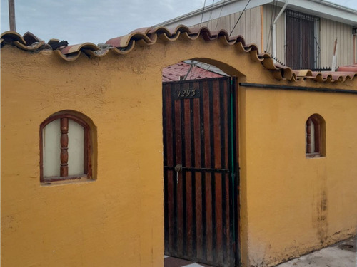 Mb Propiedades Vende En Pudahuel Norte, Casa Villa Estrella