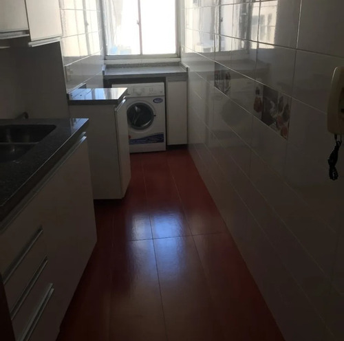 Alquiler Pocitos, 2 Dormitorios, 2 Baños, Piso Alto, Porteri