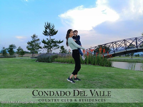 Casa En Venta En Metepec Llano Grande Gis 24-639