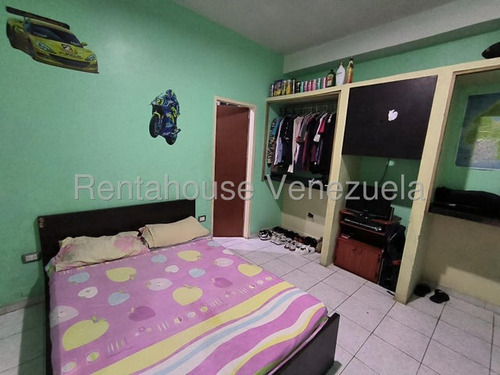En Venta Casa Duplex La Victoria Zona Centro 25-11989 Gjg