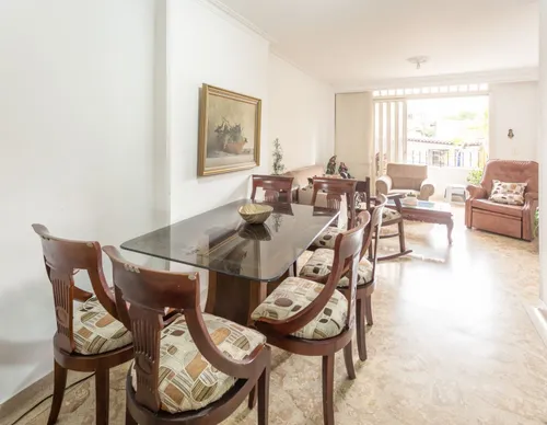 Apartamento En Venta En Laureles. Cod V13185