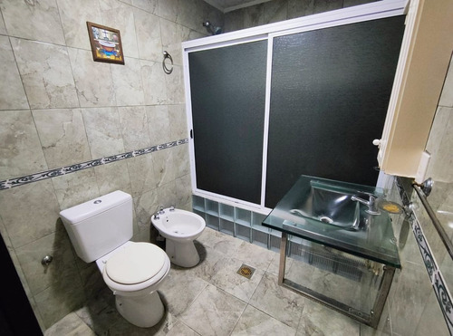 Venta Casa 5 Amb Tristán Suarez Parrilla/cochera.