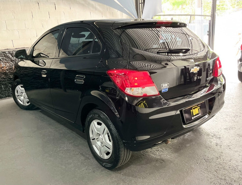 Imagem 6 de 14 de Chevrolet Onix Joy 1.0 2017 Completo