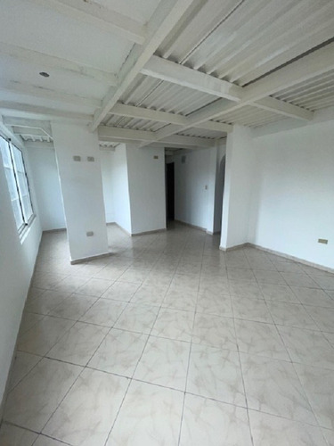 Town House Uso Comercial En Venta Lecheria Calle El Limon