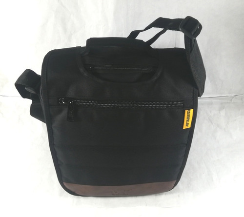 Imagen 4 de 8 de Morral Caterpillar Porta Tablet iPad Hasta 12 Pulgadas