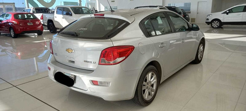 Imagen 2 de 6 de Chevrolet Cruze Lt