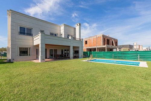 Imagen 8 de 30 de Casa En Venta En Barrio Puertos De Escobar - Maroto Propiedades
