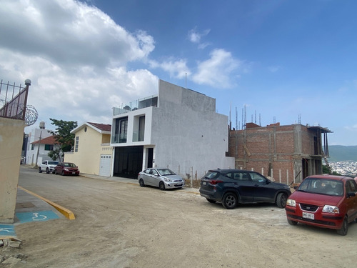 Lote De Terreno En Venta En El Fraccionamiento El Diamante