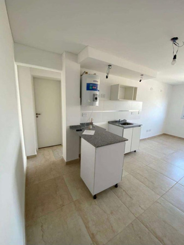 Imagen 7 de 10 de Departamento - Moron