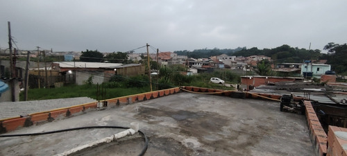 Casa Adoçada 3 Cómodos 2 Banheiros Excelente Oportunidade!!