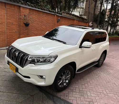Toyota Vx 4.0 (2023)