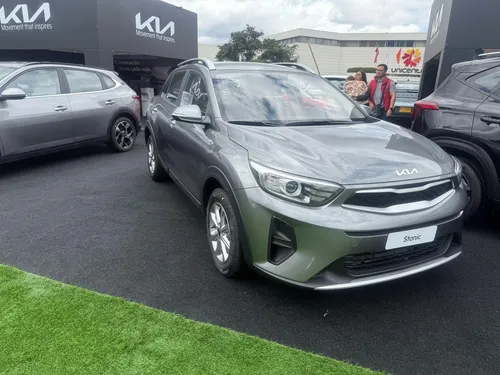Kia Stonic Desire Mod 2026 Hibdrido Soat Gratis