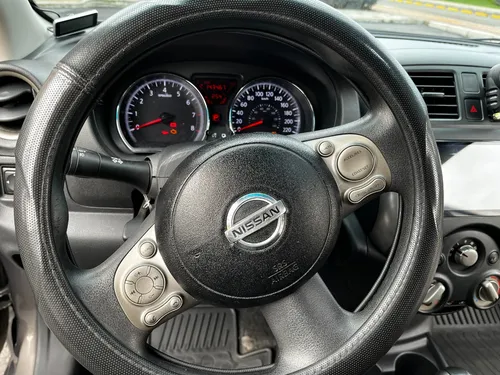 Nissan Versa 1.6 Advance