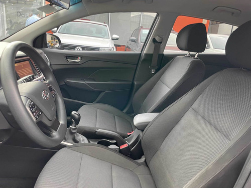 Imagen 8 de 15 de Hyundai Accent 2018 1.6 Hb Gls Atm