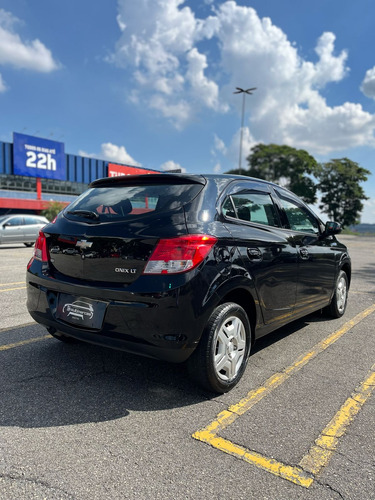 Chevrolet Onix 1.0 Lt 5p
