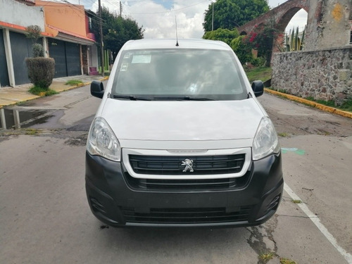 Imagen 8 de 15 de Peugeot Partner 2017 1.6 Hdi Maxi Mt
