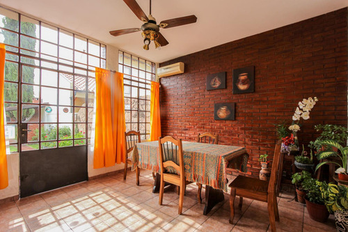 Venta De Casa 5 Ambientes Con Piscina En Haedo Sur
