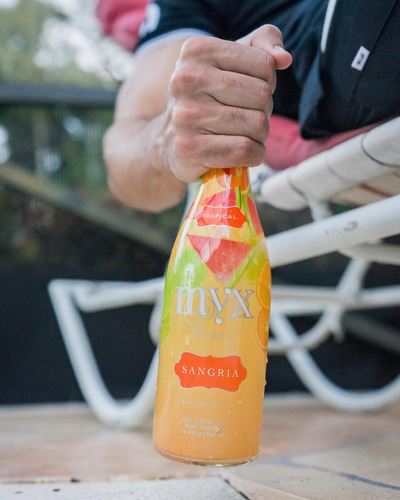 Vino Espumoso Myx Fusion Moscato Y Sangría Tropical 750ml