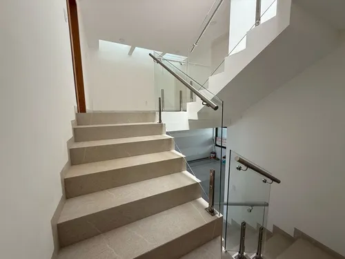 Residencia En Venta En Milenio Iii, Cotto Milenio, 4 Recámaras, Estudio, 5.5 Bañ