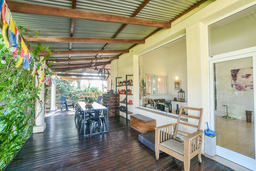 Imagen 30 de 30 de Casa De 4 Dormitorios En Venta - Linda Con Jcr - Fisherton