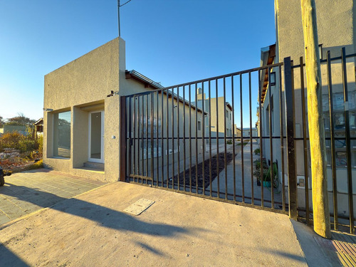 Venta En Tandil De Departamento Con Cochera