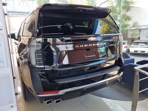 Chevrolet Suburban 6.2 High Country 4X4 At