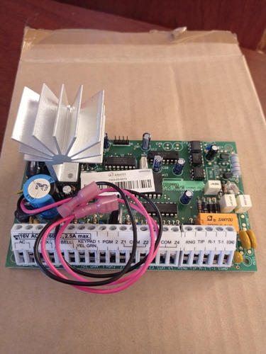 Tarjeta De Alarma Dsc 4 Zonas Pc585 Con Teclado (Usado)