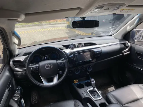 Toyota Hilux 2.8 Srv Diesel At 4x4 2020