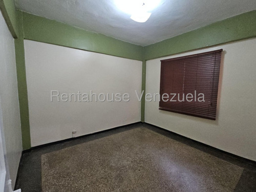 Oportunidad! Vendo Apartamento En Sabana Grande Lisbet Seijas #25-18709