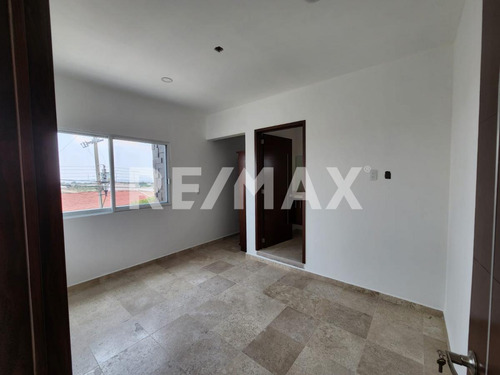 Casa En Venta En Morelos, Fraccionamiento Lomas De Cocoyoc