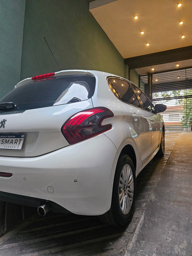 Peugeot 208 1.6 Allure Tiptronic