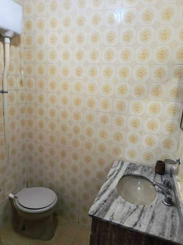 Alugo Casa Duplex Com 3 Quartos Em Ibicuí, Mangaratiba (na Rua Da Praia Principal)