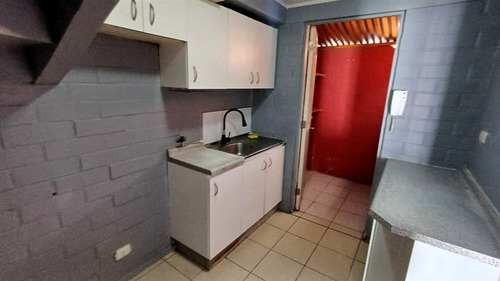 Hermosa Propiedad Dentro De Condominio Bajo Gasto Comun